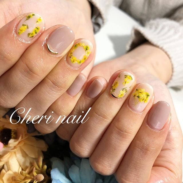 ハンド シンプル フラワー アンティーク 押し花 Cheri Nailのネイルデザイン No ネイルブック