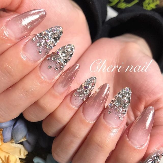 ハンド グラデーション ラメ ビジュー ミラー Cheri Nailのネイルデザイン No 2937108 ネイルブック