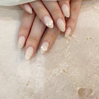 ちゅるん/ホワイトのネイルデザイン｜ネイルブック