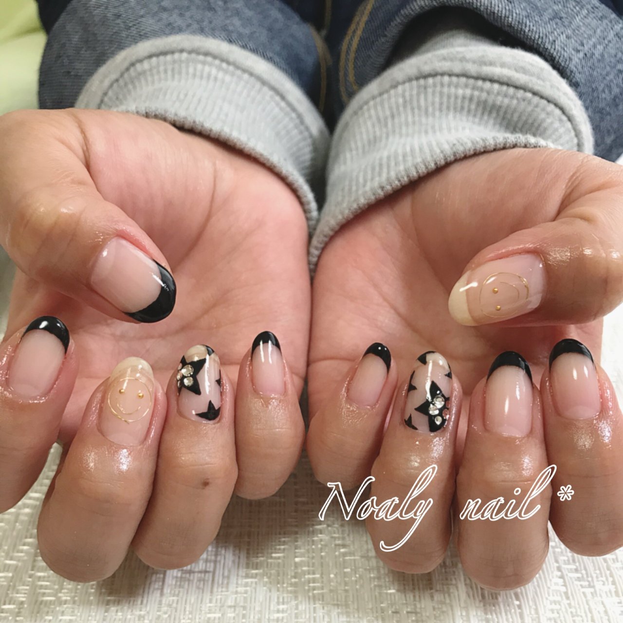 オールシーズン フレンチ 星 ワイヤー クリア Noaly Nail のネイルデザイン No ネイルブック