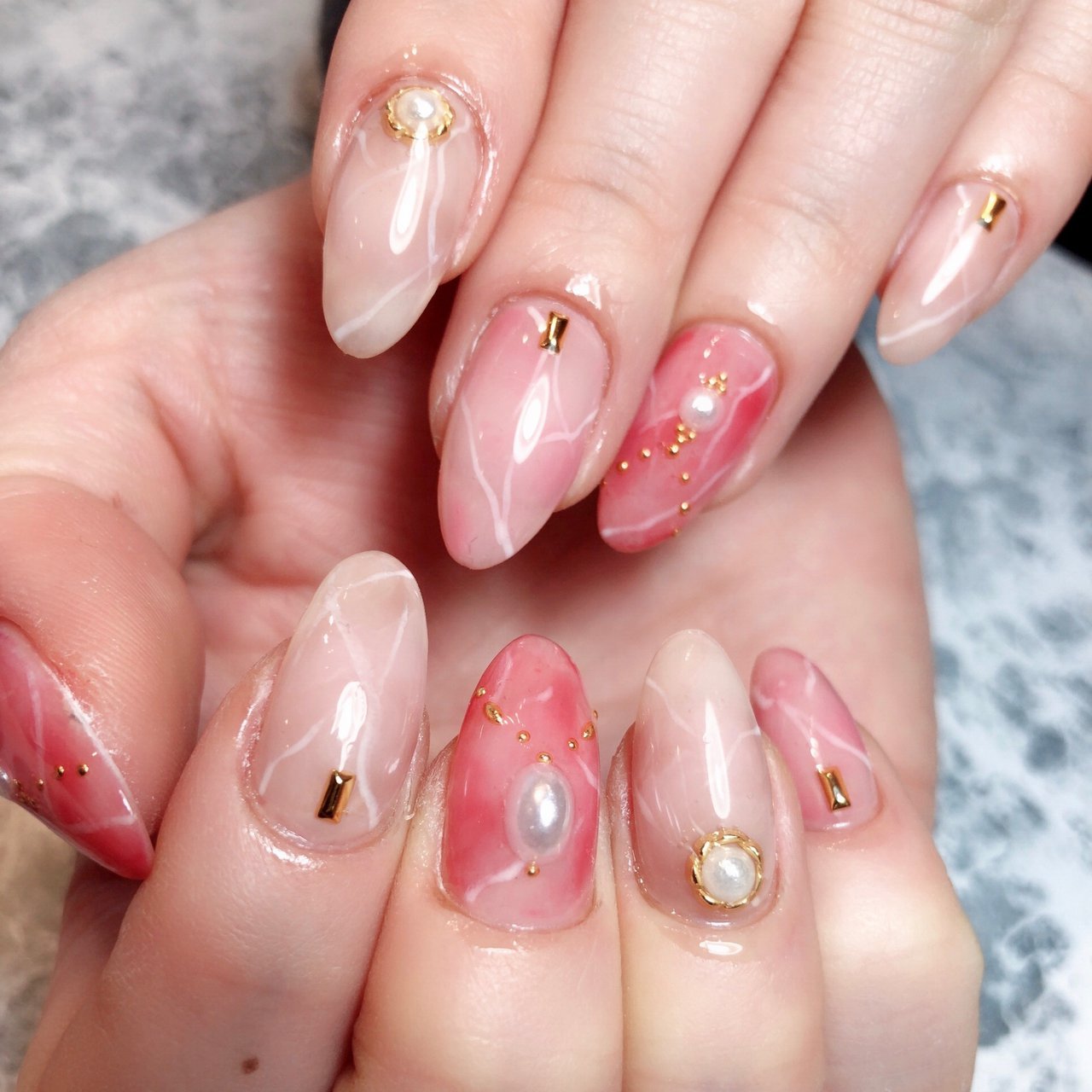 オールシーズン ハンド 大理石 ミディアム ベージュ Sakuのネイルデザイン No ネイルブック