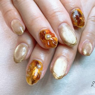 ゴールド(金)/ぷっくりフラワーのネイルデザイン｜ネイルブック