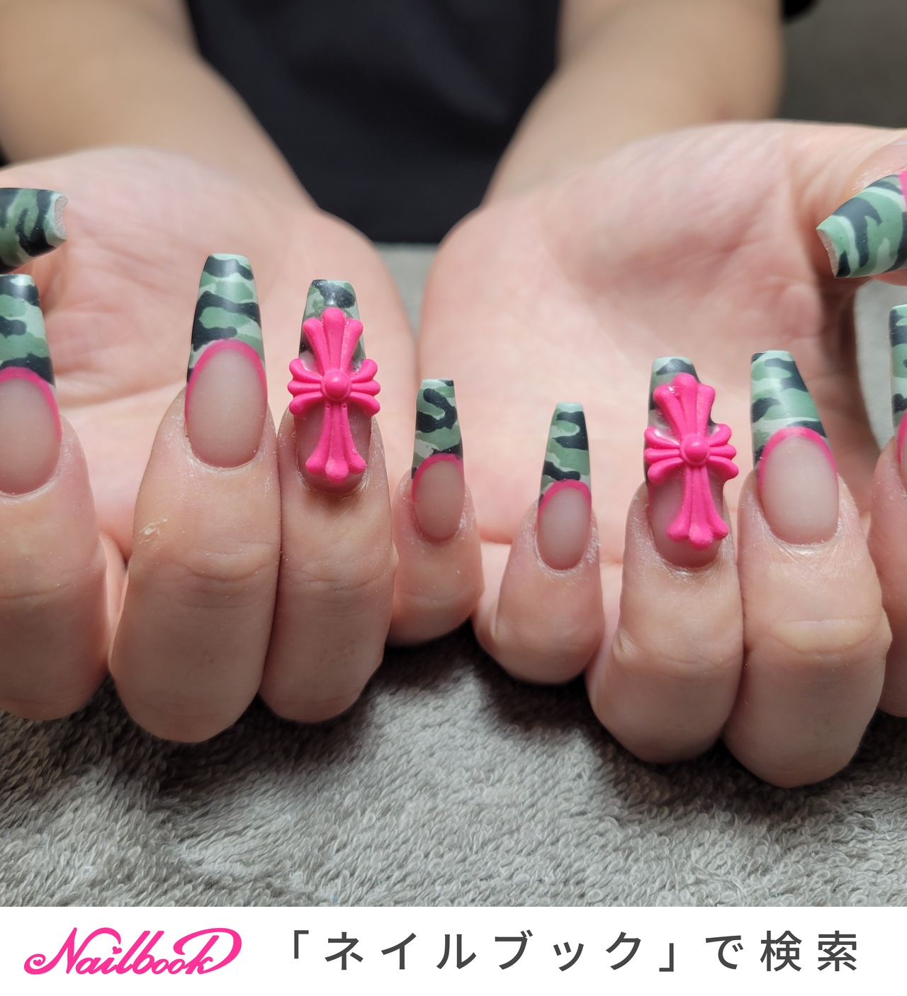 グリーン(緑)/クロムハーツのネイルデザイン｜ネイルブック