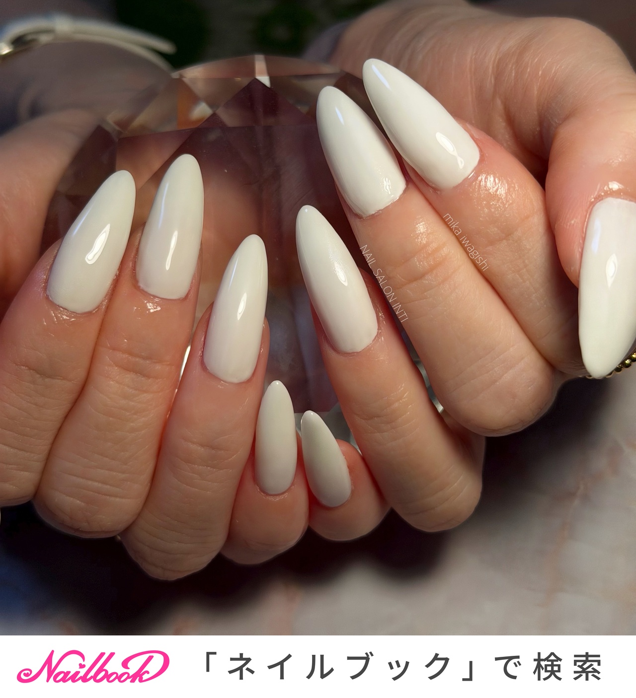 ワンカラー/白ネイルのネイルデザイン｜ネイルブック