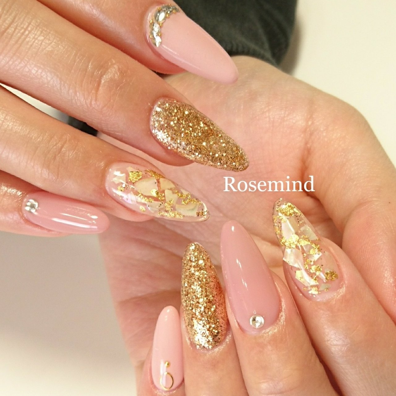 春 ハンド ラメ シェル ニュアンス Nail Rosemindのネイルデザイン No 2955289 ネイルブック