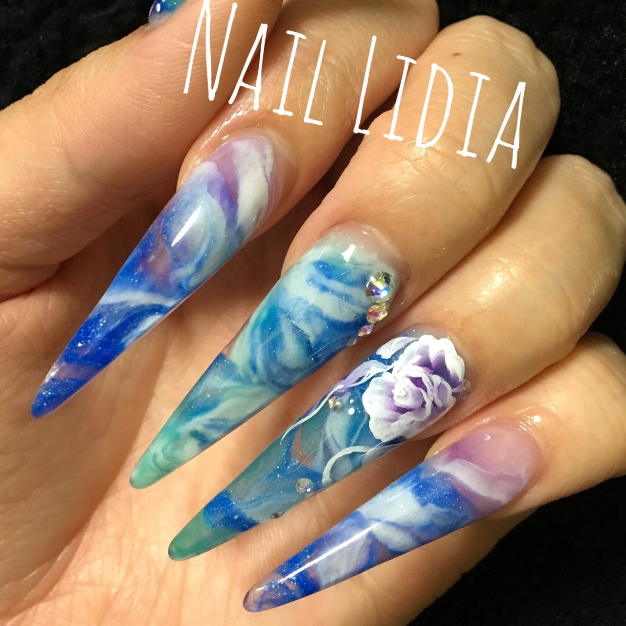 オールシーズン 成人式 パーティー ハンド フラワー Nail Lidia Lisaのネイルデザイン No 2957810 ネイルブック