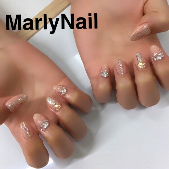 オールシーズン パーティー デート 女子会 ハンド Marlynail 盛岡ネイル マツエクサロン のネイルデザイン No ネイルブック