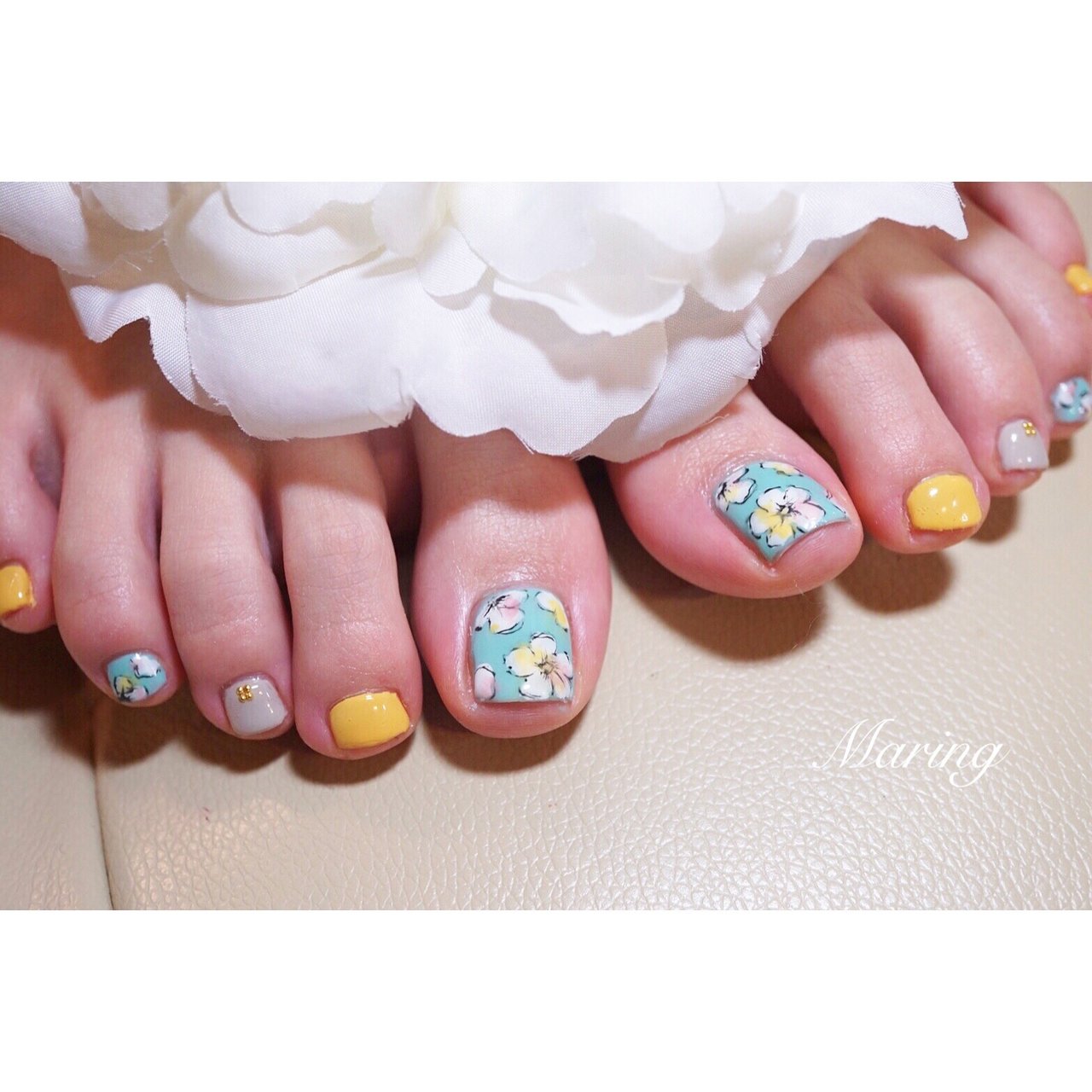 春フットフラワーパステルペディキュア Nailsalon Maring