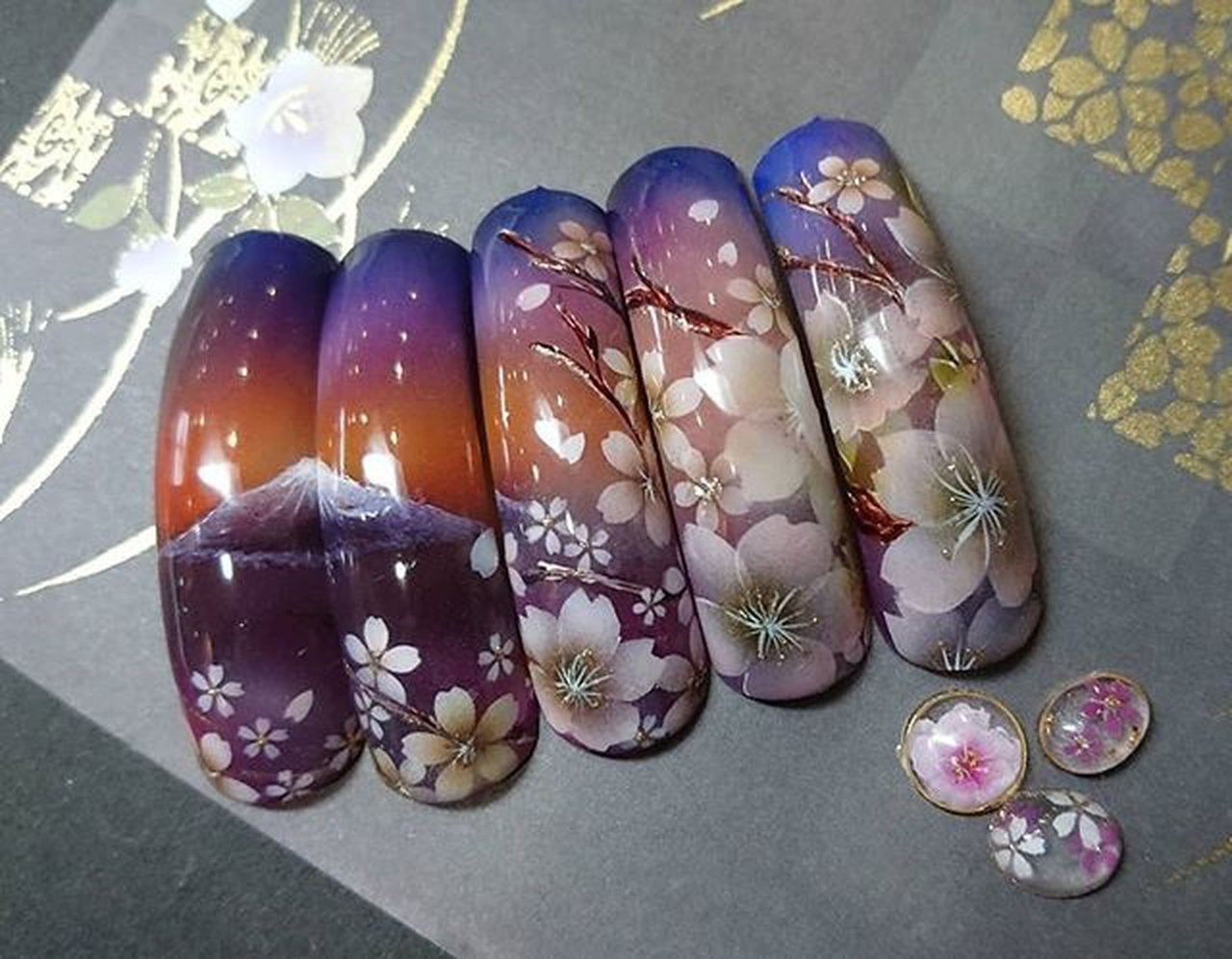 メビウスループ のネイルデザイン No ネイルブック