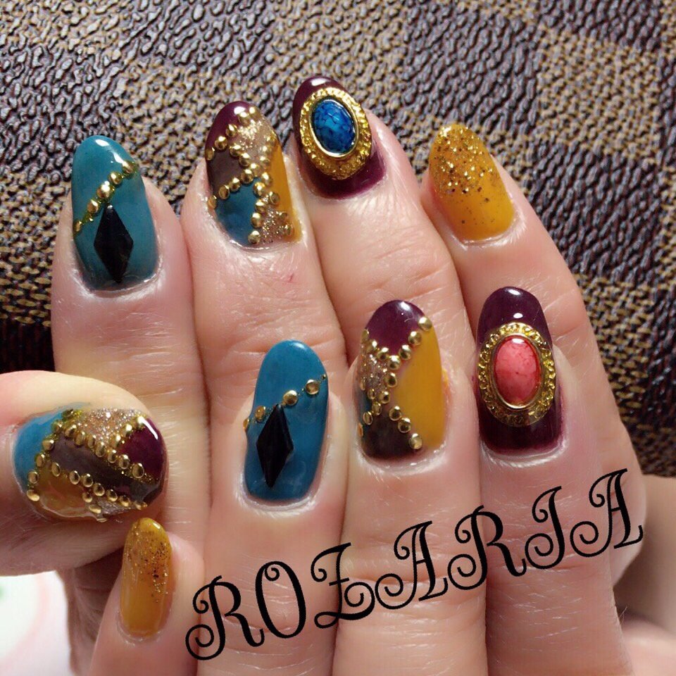 秋 冬 ハンド ラメ アンティーク Raim のネイルデザイン No ネイルブック