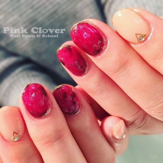 オールシーズン ハンド ニュアンス べっ甲 ホイル Pink Clover ネイルサロン スクールのネイルデザイン No ネイル ブック