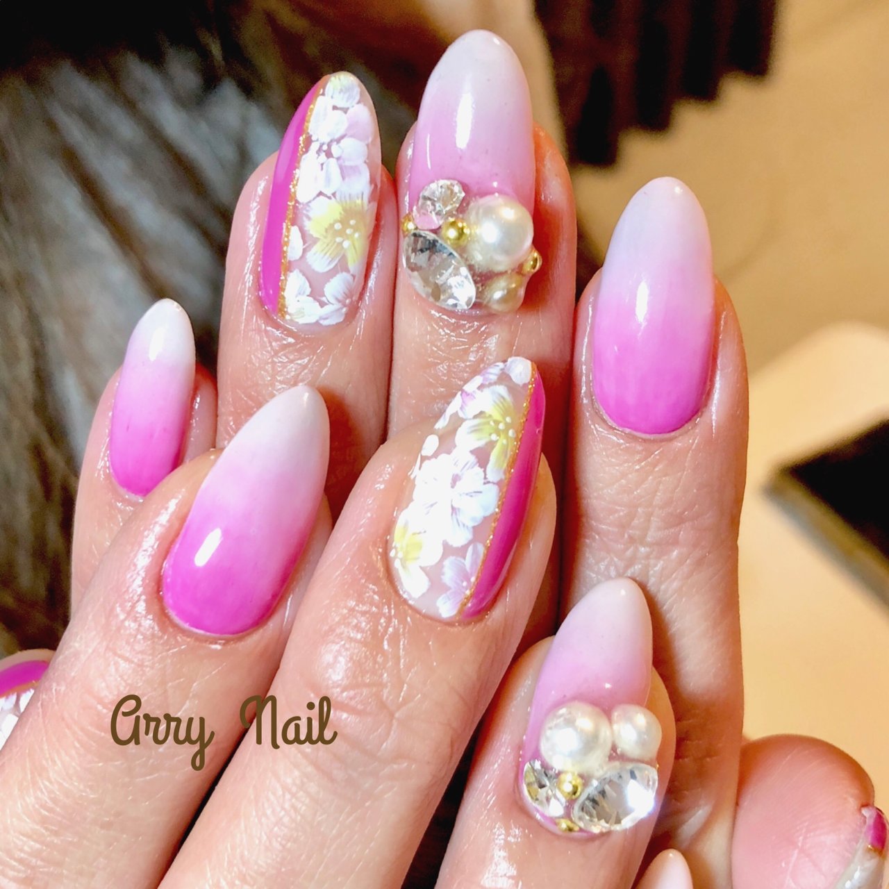 春 夏 ハンド グラデーション ビジュー Arry Nail アリーネイルのネイルデザイン No 295 ネイルブック