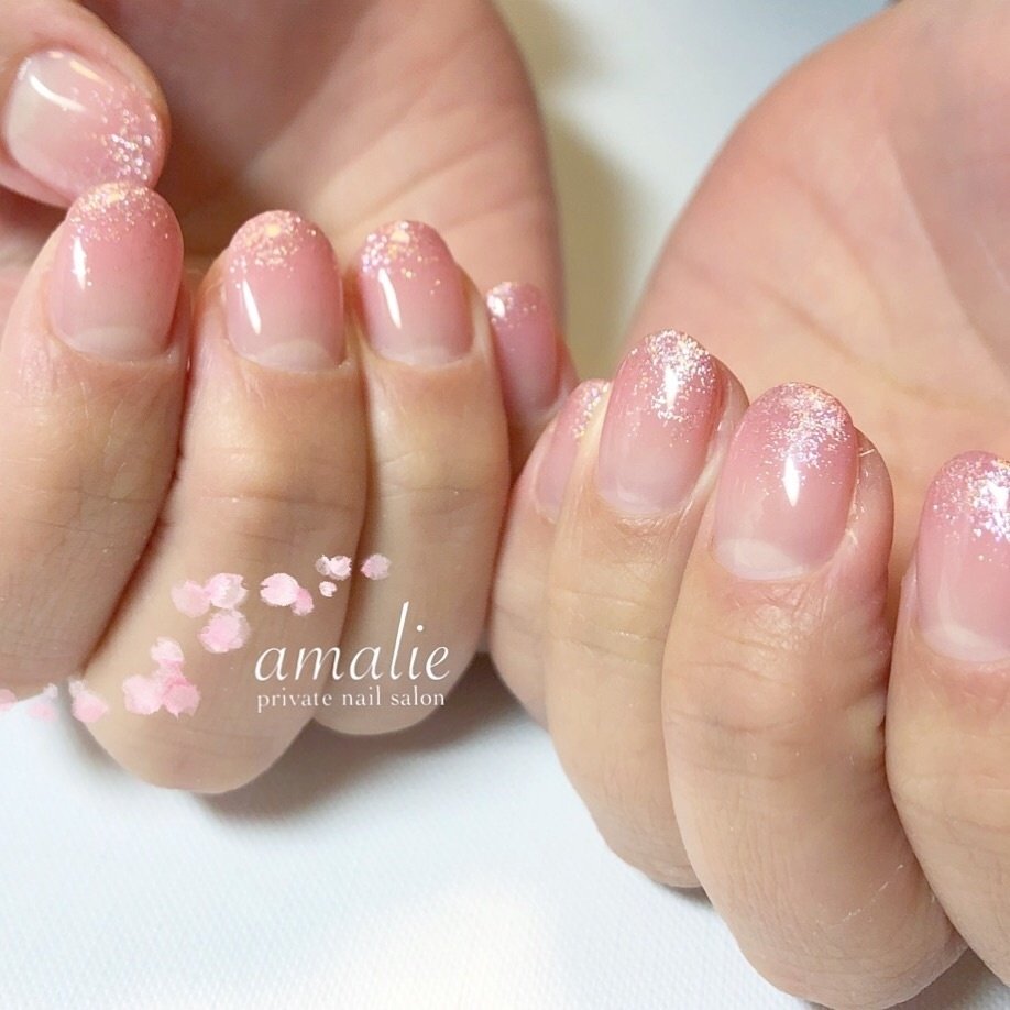 ハンド シンプル グラデーション ラメ パール Nailsalon Amalieのネイルデザイン No ネイルブック