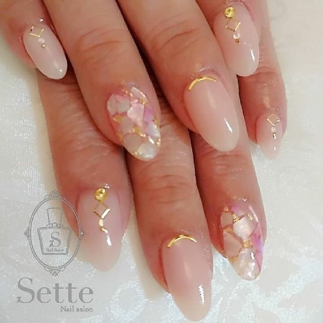 春 ワンカラー ビジュー ピンク ジェル Nailsalon Setteのネイルデザイン No 3004930 ネイルブック