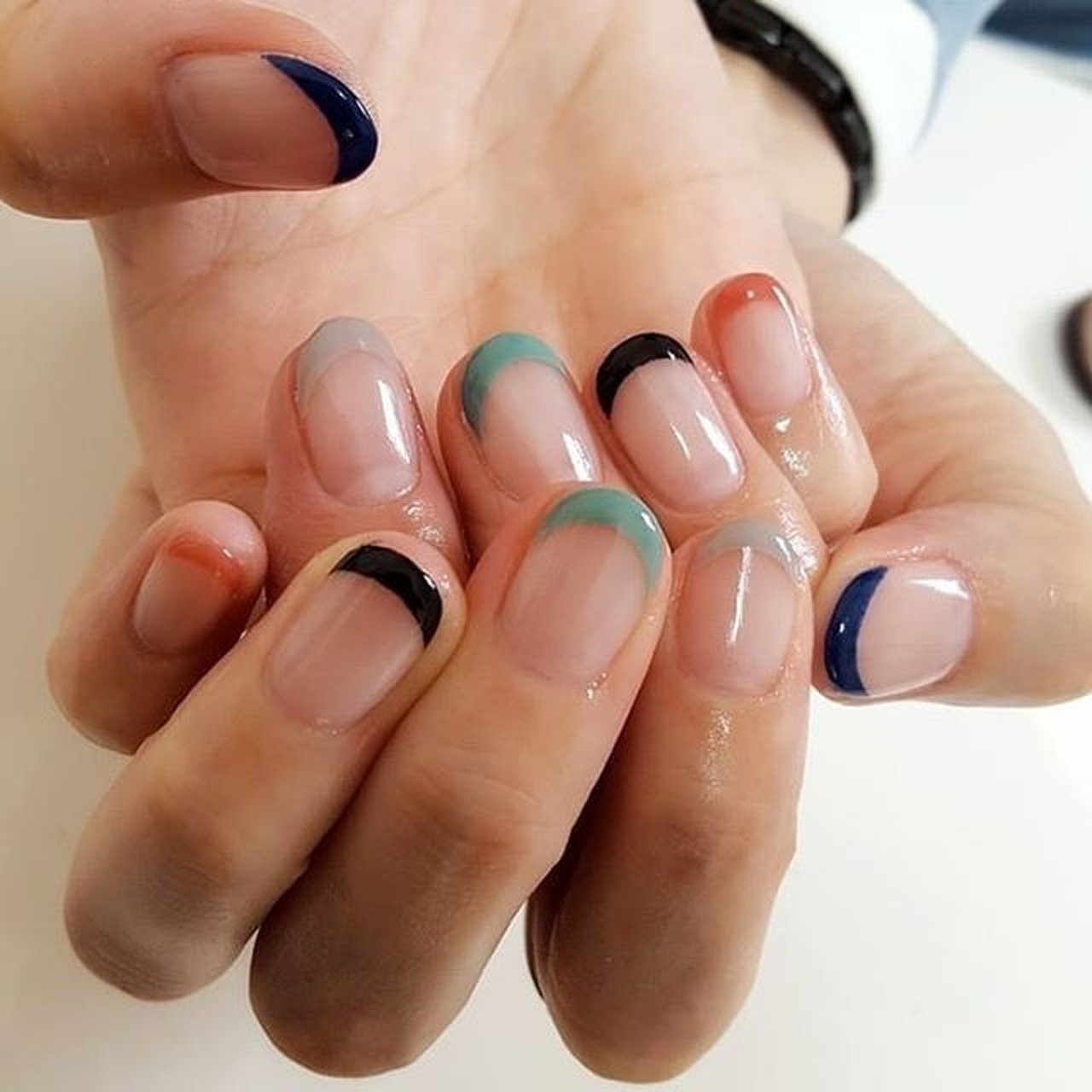 シンプル フレンチ オレンジ ブルー カラフル Nail Salon Curearsのネイルデザイン No 300 ネイルブック