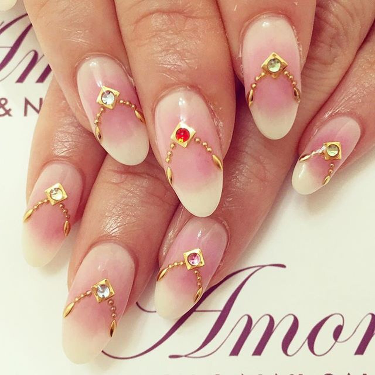 春 入学式 デート 女子会 ビジュー Amor Kawasakiのネイルデザイン No ネイルブック