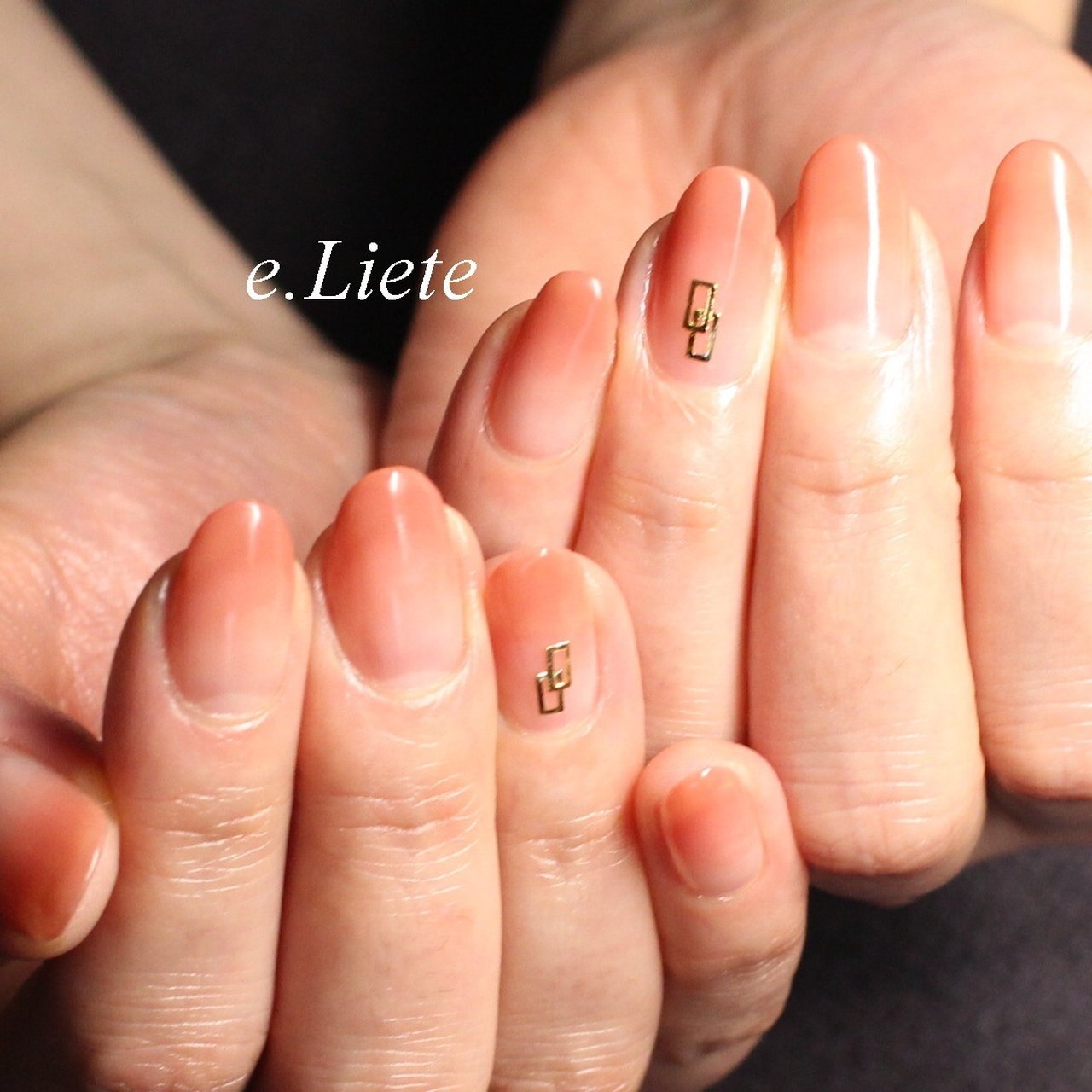 オールシーズン オフィス ハンド グラデーション ミディアム E Liete エリエート パラジェル認定サロンのネイルデザイン No ネイルブック