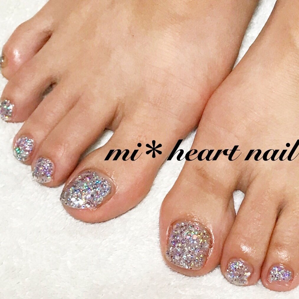 オールシーズン フット ワンカラー シルバー ジェル Mi Heart Nailのネイルデザイン No 3015322 ネイルブック