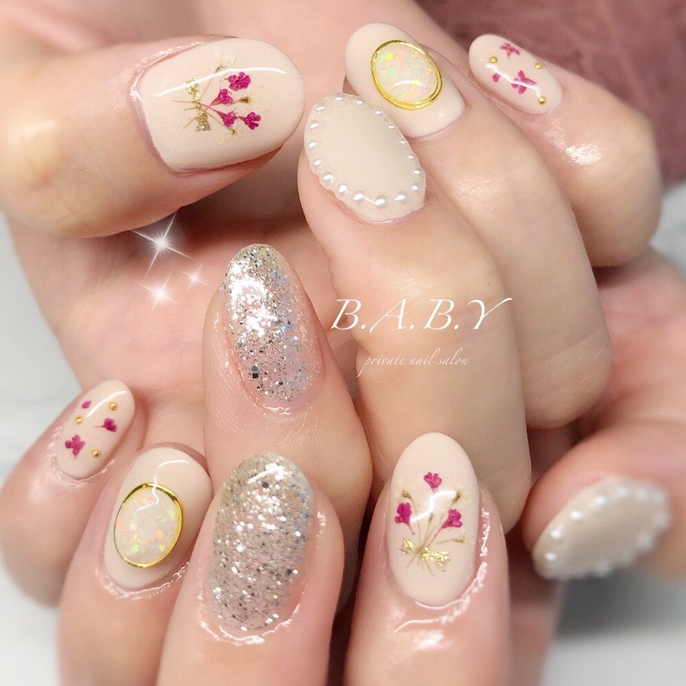 春 オールシーズン ハンド 押し花 ミディアム B A B Y Nail Emiのネイルデザイン No ネイルブック