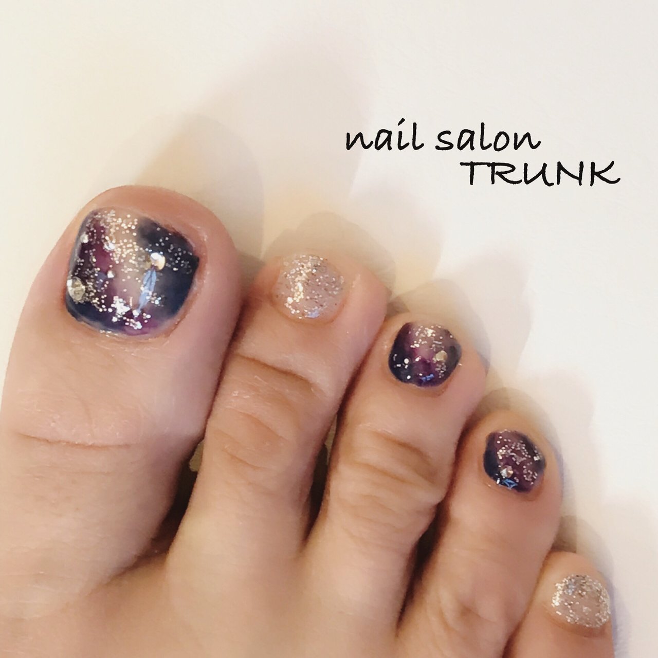 オールシーズン フット ギャラクシー ブルー パープル Nail Trunkのネイルデザイン No 3027622 ネイルブック