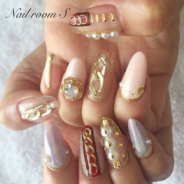 オールシーズン リゾート パーティー ハンド ビジュー ｎailroom ｓ Shiho Hiratouのネイルデザイン No ネイルブック