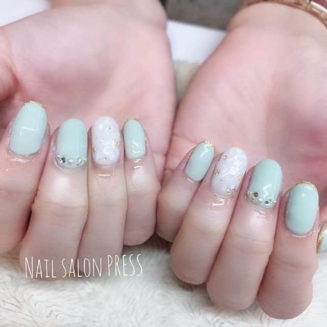 春 オフィス ハンド ワンカラー ビジュー Nail Pressのネイルデザイン No ネイルブック