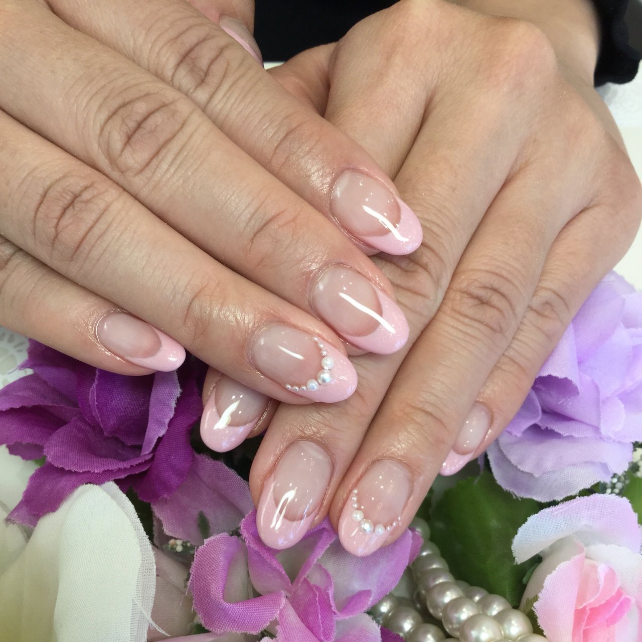 ハンド シンプル フレンチ ミディアム スカルプチュア Nailsalon Minervaのネイルデザイン No ネイルブック