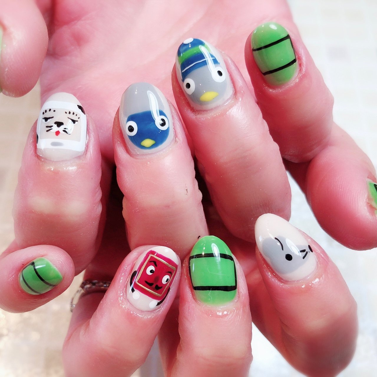スピッツ限定DVDBOX＋ネイルカラー NAIL HOLICネイルホリック限定色ペディキュアコレクションの全色