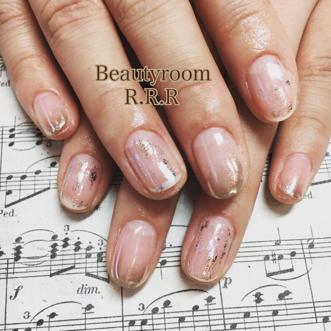 ハンド シンプル ホイル ミラー ショート Beautyroom R R Rのネイルデザイン No ネイルブック