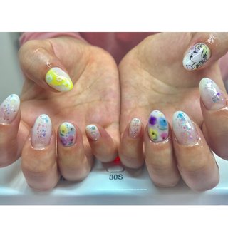 ネイルシール ラプンツェルのネイルデザイン ネイルブック