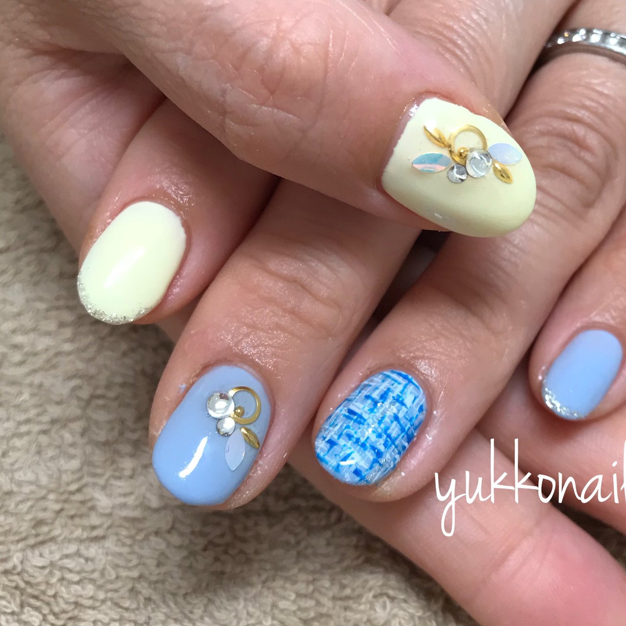 ワンカラー ツイード イエロー ブルー ジェル Yukko Nailのネイルデザイン No ネイルブック