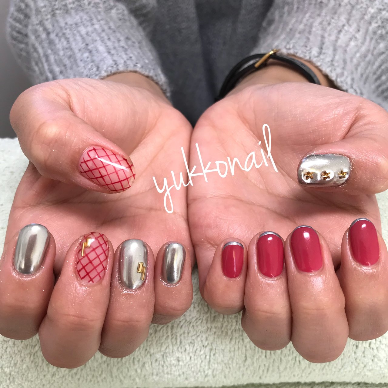 ワンカラー シースルー レッド シルバー メタリック Yukko Nailのネイルデザイン No ネイルブック