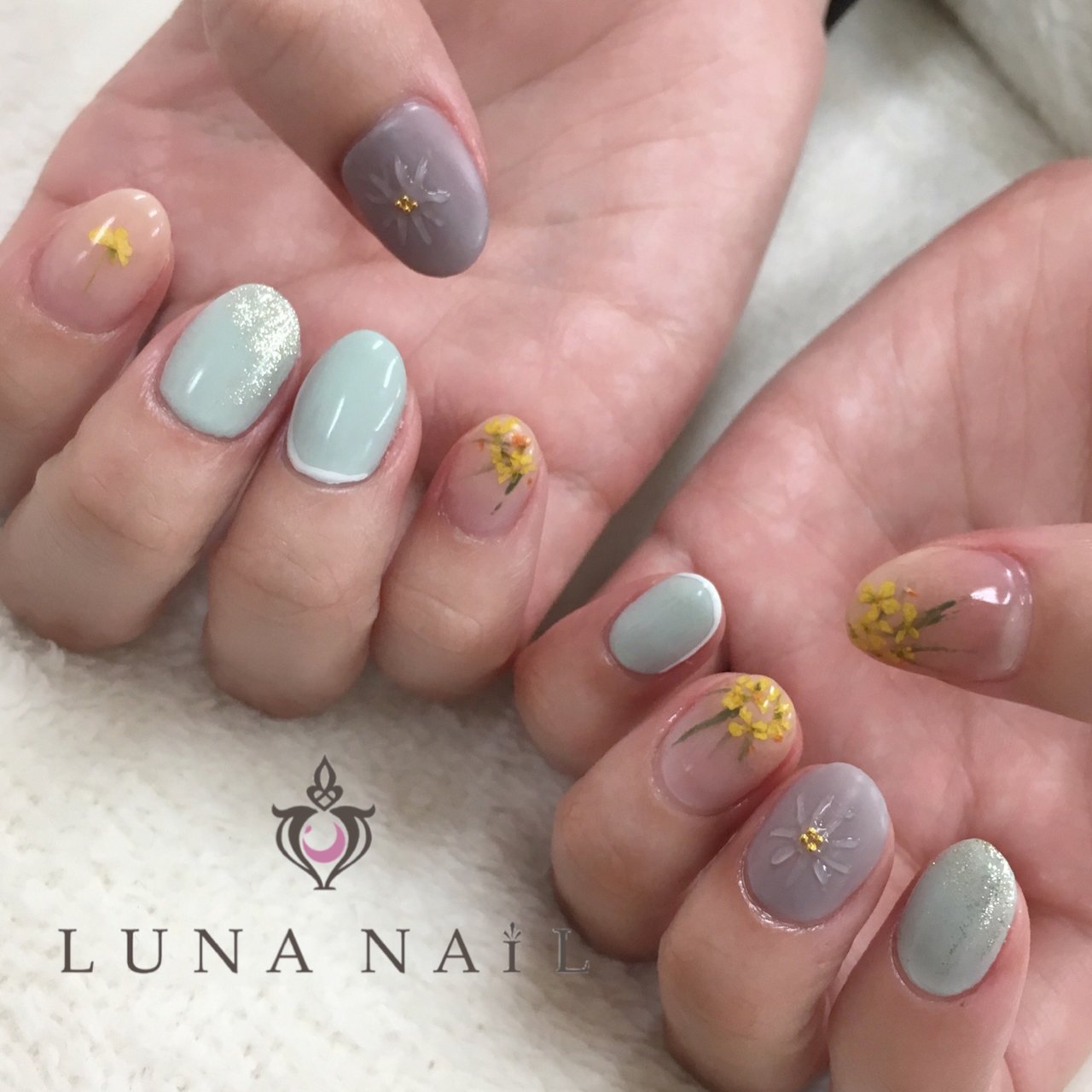 春 ハンド マット 押し花 ショート Luna Nail のネイルデザイン No ネイルブック