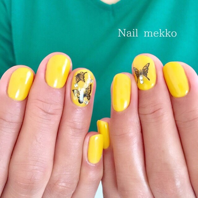 ワンカラー ビジュー アニマル柄 イエロー ブラック Nail Mekkoのネイルデザイン No ネイルブック