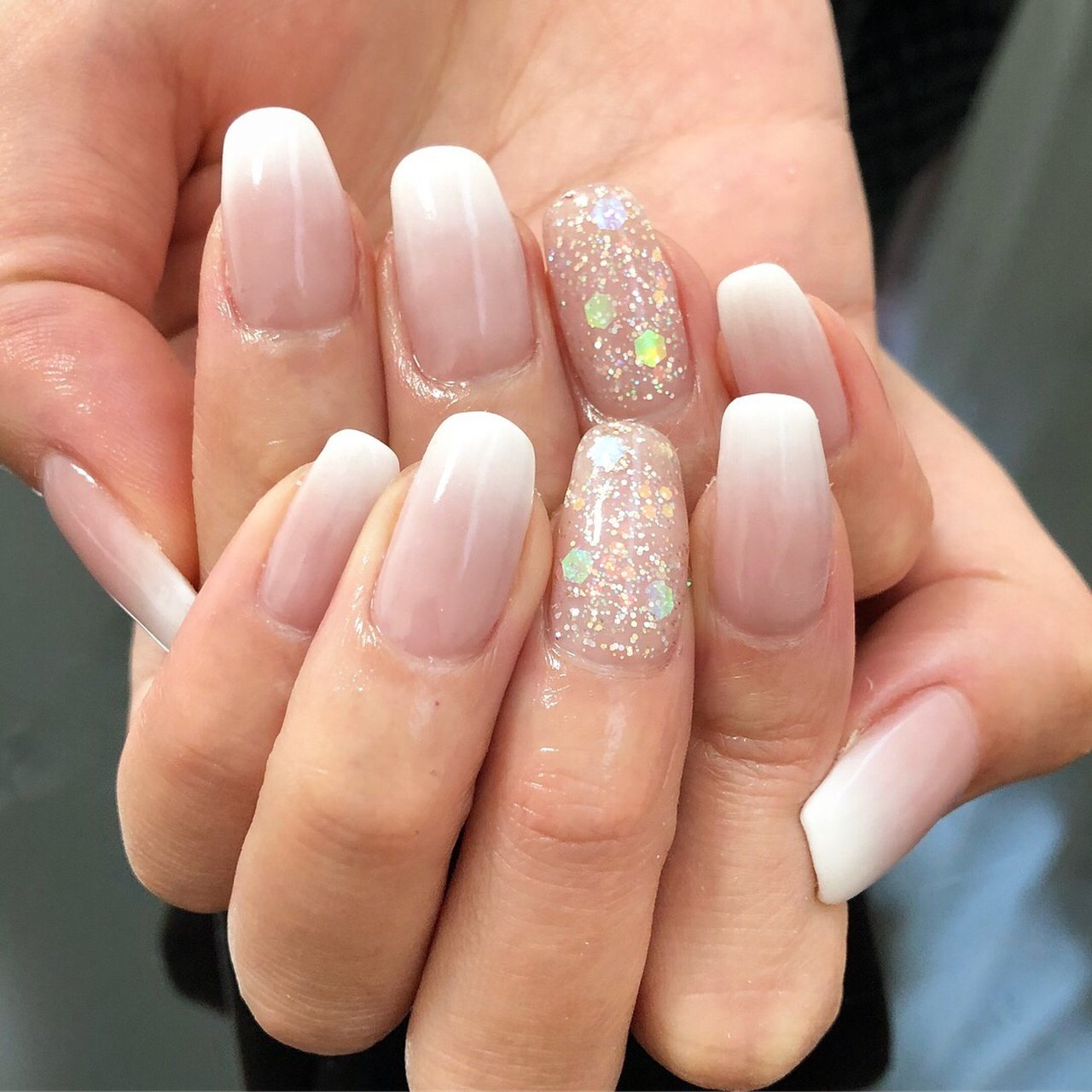 ハンド シンプル グラデーション ホログラム ラメ Private Salon Niinoのネイルデザイン No ネイルブック