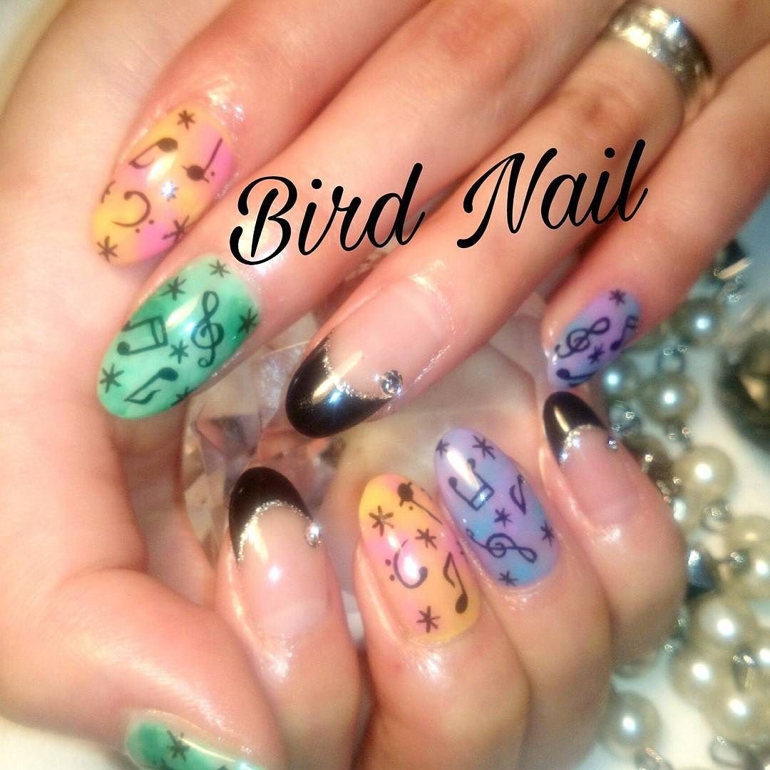 ハンド フレンチ ミディアム カラフル ジェル ｂｉｒｄ ｎａｉｌのネイルデザイン No ネイルブック