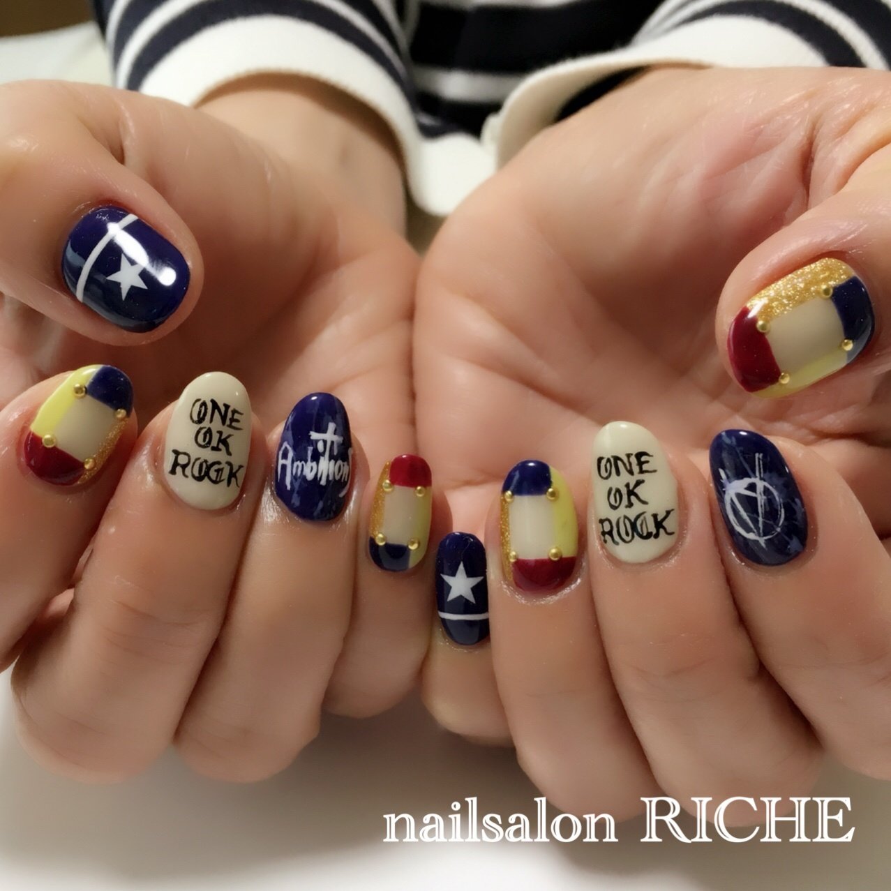 ライブ ハンド イニシャル 星 ブロック Nailsalon Richeのネイルデザイン No ネイルブック