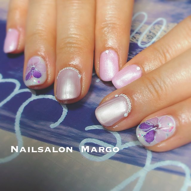 トレンドカラーも取り入れられちゃう 春のパンジーネイル 18