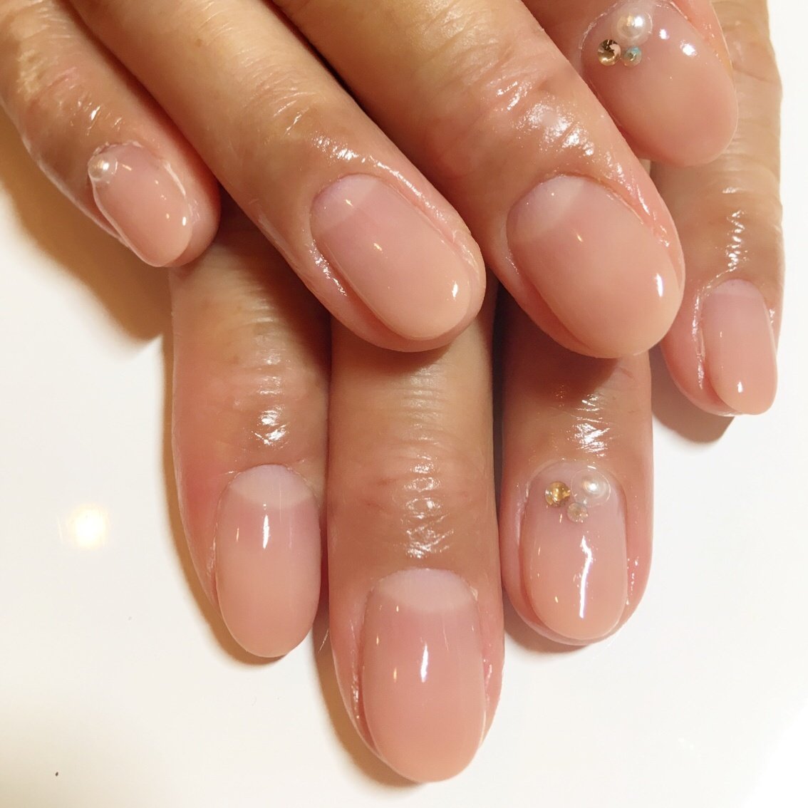 オールシーズン オフィス ブライダル デート ハンド Nailsalon Athenaのネイルデザイン No 304 ネイルブック