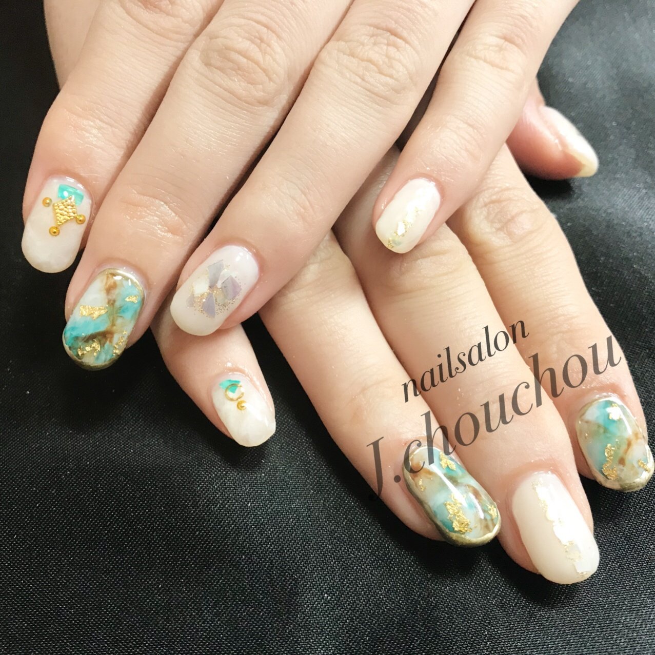 夏 旅行 海 ハンド シェル J Chou Chou Nailのネイルデザイン No ネイルブック