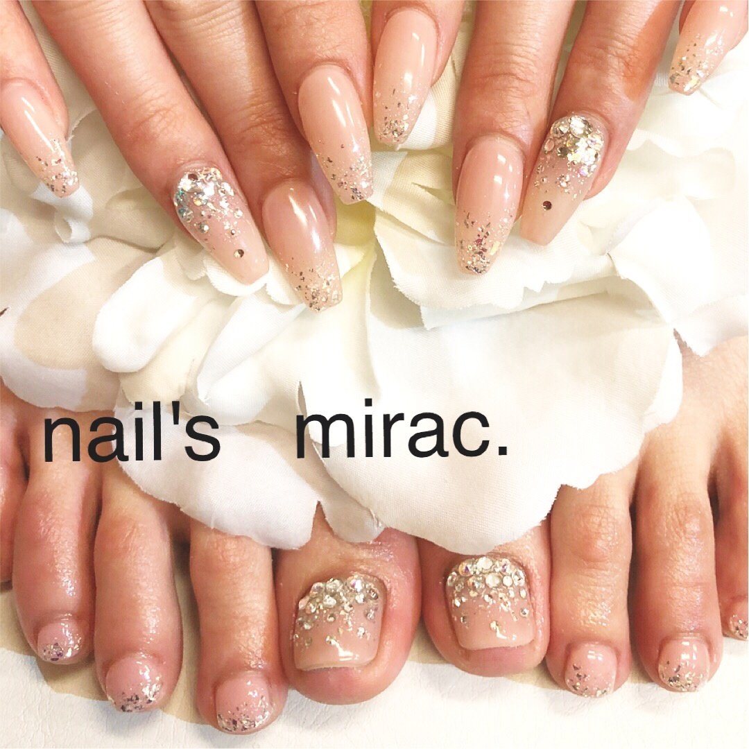 オールシーズン オフィス ブライダル パーティー フット Nail Smirac 林 智子のネイルデザイン No 304 ネイルブック