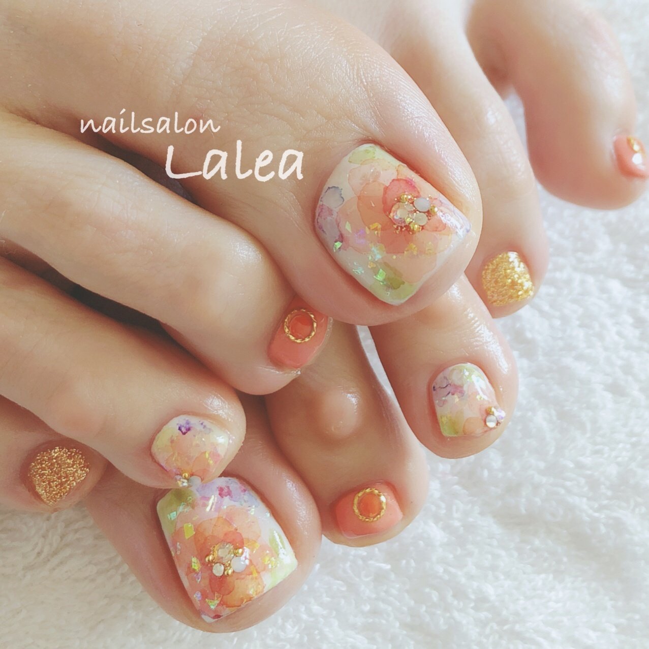 夏 秋 海 フット ホログラム Nailsalonlalea Nooknailのネイルデザイン No ネイルブック