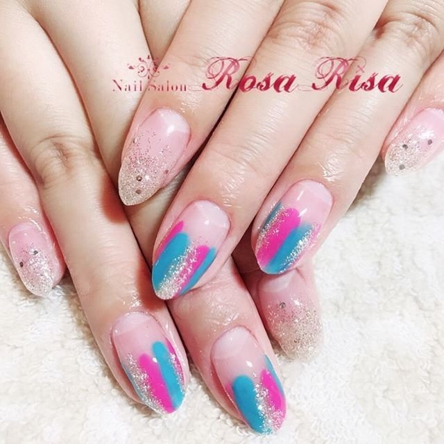 夏 オールシーズン ハンド グラデーション ラメ Nail Salon Rosa Risaのネイルデザイン No 3102911 ネイルブック