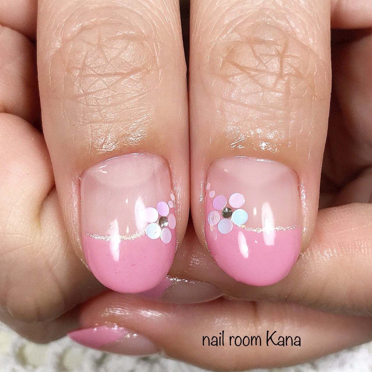 春 ハンド フレンチ 水滴 ピンク Nail Room Kanaのネイルデザイン No ネイルブック