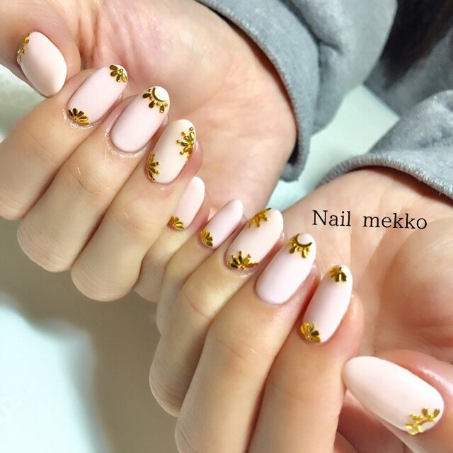 旅行 リゾート ホワイト ピンク ゴールド Nail Mekkoのネイルデザイン No ネイルブック