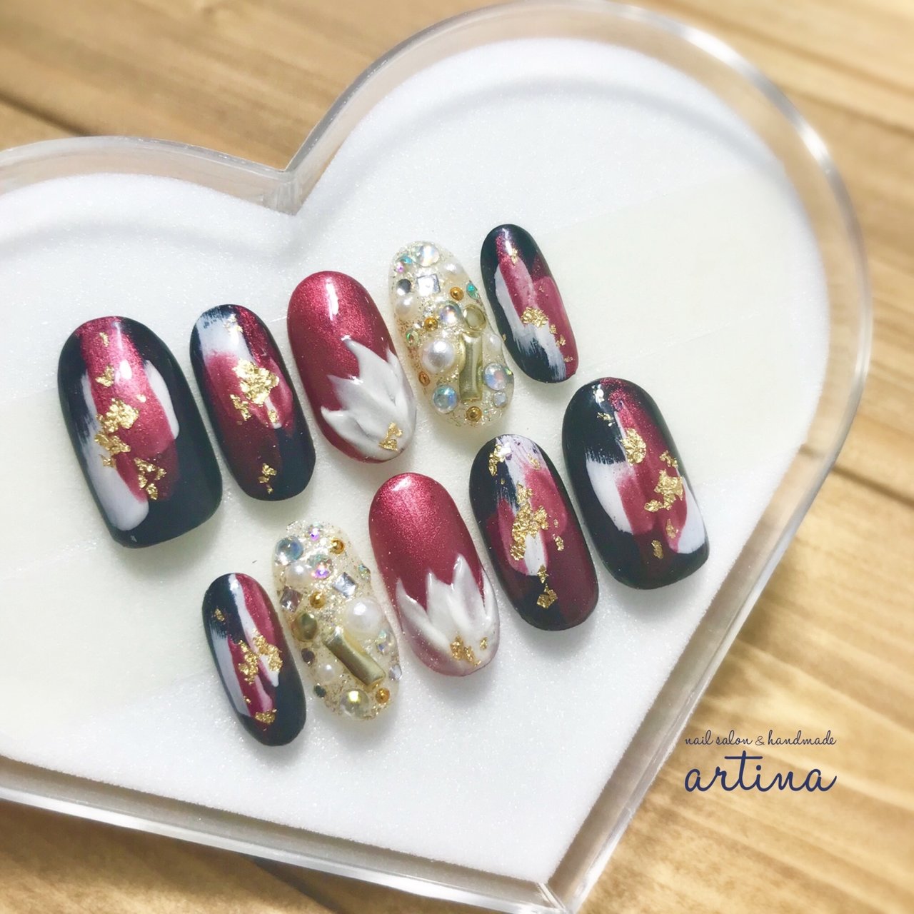 オールシーズン お正月 成人式 ブライダル ハンド Nailsalon Artinaのネイルデザイン No ネイルブック