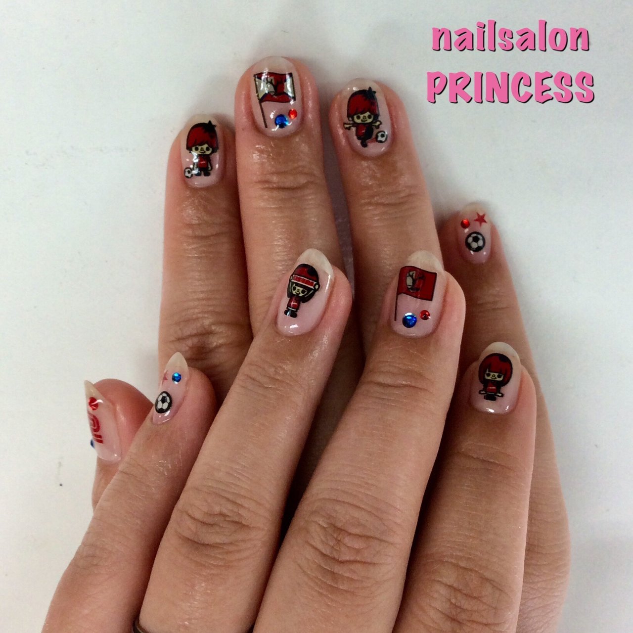 オールシーズン スポーツ ハンド ビジュー 痛ネイル Nailsalon Princessのネイルデザイン No ネイルブック