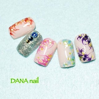 梅雨に虹🌈雨でも虹色を取り入れたい大人のネイル 【6月末日まで】¥8,600➡︎¥7,000 ベージュをベースに虹色それぞれのマーブルニュアンスとシェル、雨に見立てたラメにビジュー。（色変更可能です）

横浜市西区でホームサロン、中区石川町の美容院スパングルでネイルしてます。
電話: 09033163768
メール: dana_nail and bags@yahoo.co.jp
LINE ID: dana-nail
Nailbook: https://nailbook.jp/nail-salon/14550/reservation/
ブログ: http://ameblo.jp/dana-nail-bags/ 
#Dananail #横浜ネイルサロン #日ノ出町ネイルサロン #桜木町ネイルサロン #女子力ネイル #梅雨ネイル #虹ネイル #虹色ネイル #キャンペーンネイル #梅雨 #ビジュー #ラメ #ニュアンス #マーブル #ベージュ #シルバー #カラフル #ジェルネイル #ネイルチップ #DANA nail ダナネイル #ネイルブック