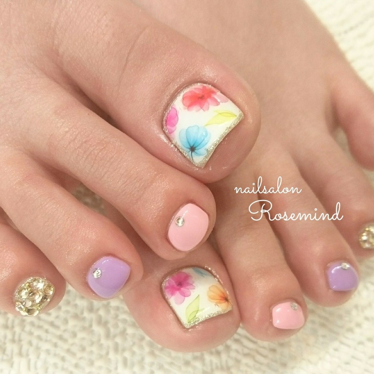 春 夏 フット ラメ ビジュー Nail Rosemindのネイルデザイン No ネイルブック