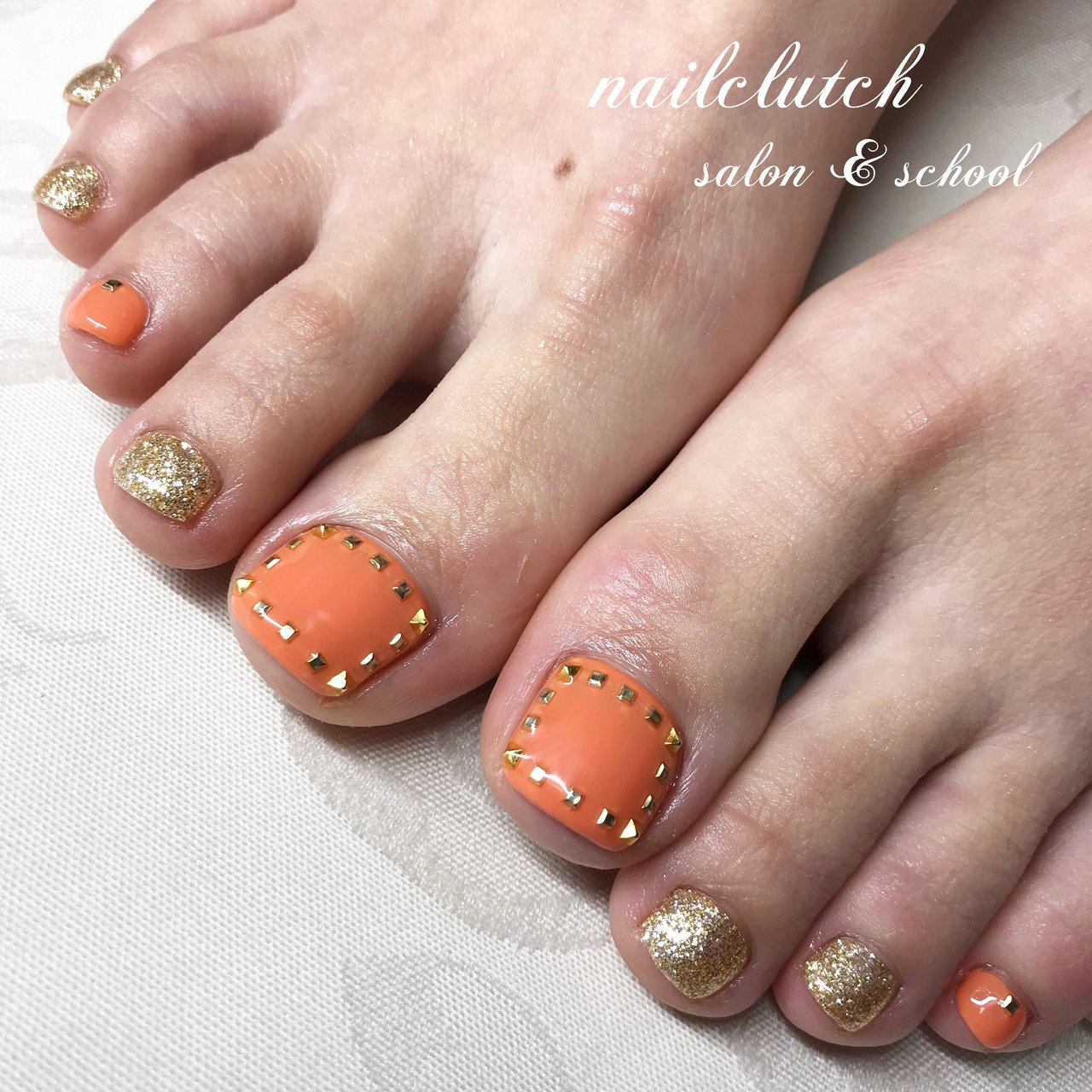 フット ラメ オレンジ ゴールド ペディキュア Nailclutch ネイルクラッチ のネイルデザイン No 3183960 ネイルブック